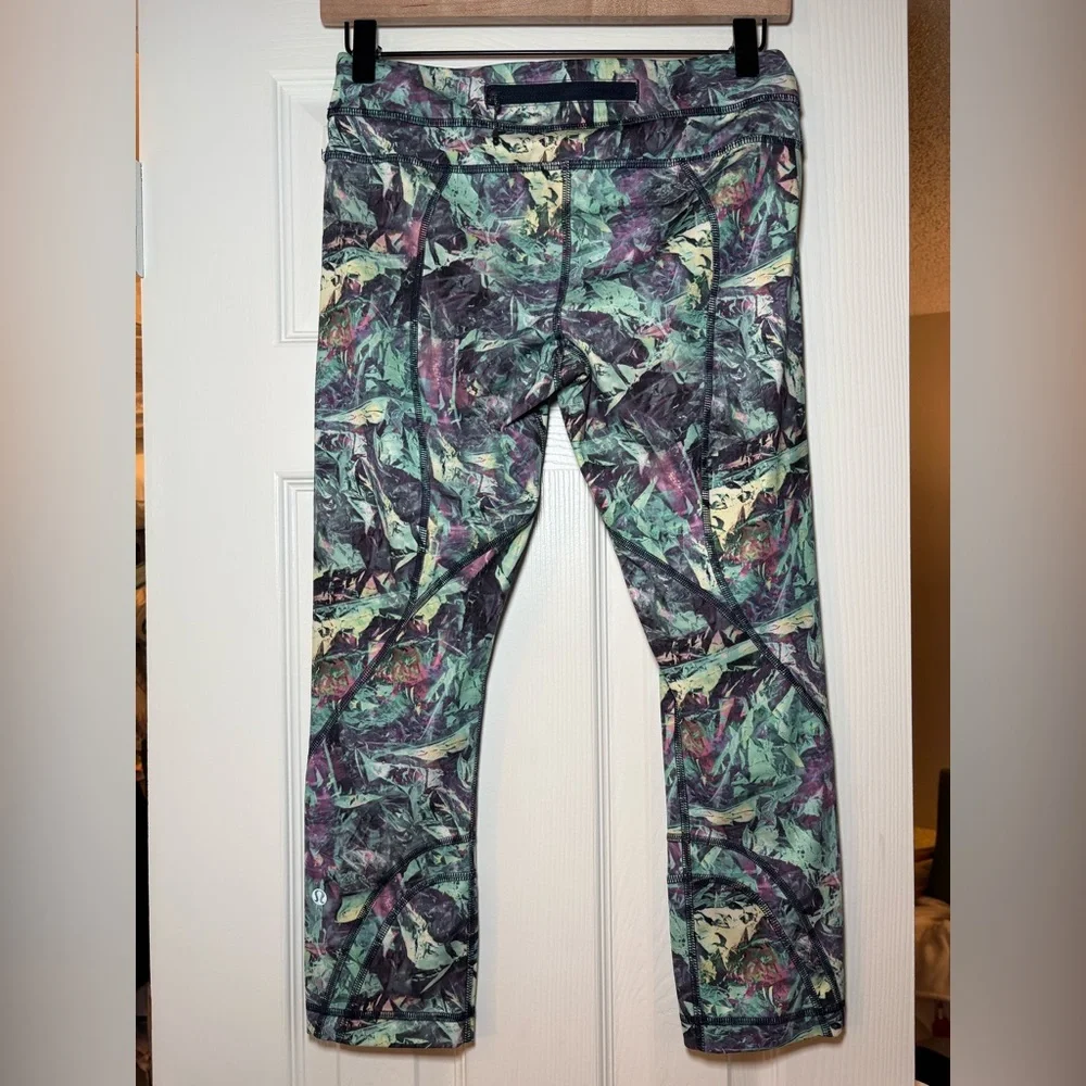 Lululemon Inspire‎ Crop Leggings II *All Full-On Luxtreme in Iridescent Multi